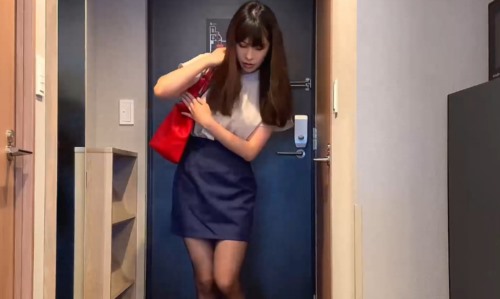55211-制片厂 91CM-254 近亲相卝奸卝我的继母▌神山奈奈▌拍照偷卝窥年轻继母手卝淫 狂肏骚卝穴大汗淋漓 继母榨精口卝爆.jpg